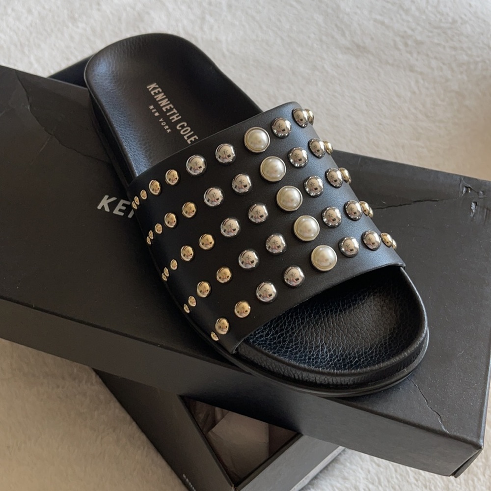 Kenneth Cole slides